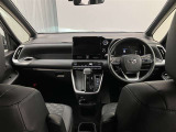 見通しのよいすっきりとした視界で、誰でも運転しやすいです。運転のしやすさは疲れにくさにも繋がりますよ♪