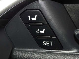 運転席のパワーシートは2名様分までメモリー機能付きです。
