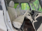 運転席シート廻りは使用感も少なく、良好な状態となっています。丁寧に使われていたことがよくわかりますね。