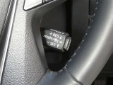 【レーダークルーズコントロール】(全車速追従機能付)付きです。車速に応じて追従支援してくれるので、ロングドライブも快適です。詳細は販売店スタッフまでおたずねください。