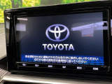【純正ナビ】人気の純正ナビを装備しております。ナビの使いやすさはもちろん、オーディオ機能も充実!キャンプや旅行はもちろん、通勤や買い物など普段のドライブも楽しくなるはず♪