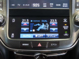 左右独立温度コントロールフルオートエアコンです。運転席、助手席それぞれで独立して温度設定ができます。冷え性の方が乗っても安心ですね♪