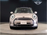 【MINI認定中古車】MINIのご購入はぜひMINI正規ディーラーで!メーカー基準の納車前点検整備を全車実施。規定整備を実施された車両にのみ付帯出来る全国保証。