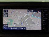 純正ナビを装備。タッチパネル式で使いやすく、お出かけもラクラクです。