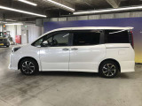 エンジンルーム、室内、クリーニング済みです。厳選したお車を屋内展示場にて展示中☆車両品質には自信がございます!ぜひ一度ご来店ください!!