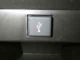 【充電用USB端子】デバイスの充電に便利です。※実際の接続端子は写真で確認or店舗までご気軽にお問合せください♪