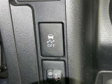 【横滑り防止機能】 車両走行安定補助システム搭載  車が横滑りしそうになった際に、横滑りを防ぐ安全装備が付いています。