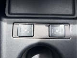 【シートヒーター】シートを温めてくれる暖房機器です!長時間座っていると負担が掛かりやすい背中や腰、または冬場などの寒い日に冷えやすい脚部に快適なぬくもりを伝えます。