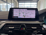 iDriveはナビの機能に加え、ミュージックコレクション、車両状態の確認、設定の変更等が操作可能です。