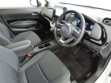 シンプルで使いやすいデザインの運転席です。