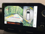 【パノラミックビューモニター】専用のカメラにより、上から見下ろしたような視点で360度クルマの周囲を確認することができます☆死角部分も確認しやすく、狭い場所での切り返しや駐車もスムーズに行えます。