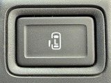 【 パワースライドドア 】ワンタッチでスライドドアの電動開閉が可能です♪♪