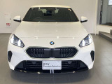 BMW代表的な特徴のキドニーグリル。BMWのすべてのモデルに採用され、BMWらしさを強調しております。