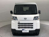 「フロントマスク」です。車の印象を決めるのは【顔】。この車の顔つきは、きっとあなたにピッタリ!?