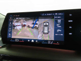 リアビューカメラ。ガイドラインとパークディスタンスコントロールで安全に車庫入れ可能。