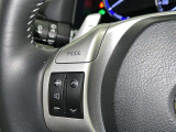 ステアリングスイッチ装備!運転しながら手元でオーディオの操作などができます。