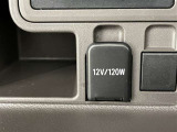 シガーソケット用の充電器が使用可能です!