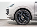 22インチ RS Spyder Design ホイール搭載です。