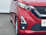 LEDヘッドライトで街灯の少ない暗い夜道も安心です!ハロゲンヘッドライトに比べて消費電力が少なく長持ちです♪