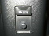 【電源コンセント】非常時やキャンプなどに役立つAC100V/1500Wコンセント付きです。