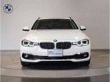 【キドニーグリル】BMWは約90年もの間、ほぼ全ての車両にひと目でBMWだと分かるこの特徴的なフロントグリルが備えられ、デザイン・アイコンとして親しまれてきました。