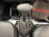 群馬ダイハツでは、安心してお乗りいただけるようにすべての車に検査・クリーニングを実施しています。