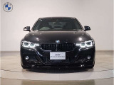 【キドニーグリル】BMWは約90年もの間、ほぼ全ての車両にひと目でBMWだと分かるこの特徴的なフロントグリルが備えられ、デザイン・アイコンとして親しまれてきました。