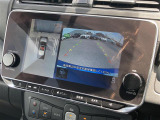 【 全方位カメラ 】上から見下ろしたように駐車が可能です。安心して縦列駐車も可能です♪