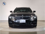 【キドニーグリル】BMWは約90年もの間、ほぼ全ての車両にひと目でBMWだと分かるこの特徴的なフロントグリルが備えられ、デザイン・アイコンとして親しまれてきました。