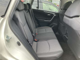 ゆとりある広々とした車内空間は、ドライブを始め買い物やレジャーなど、幅広く活躍します。一人でもみんなとでもお出かけを楽しみましょう!