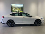 BMWでは重量配分にもこだわりがあり、FRモデルでは50:50とFFモデルでも60:40と前後の重量バランスにこだわり、軽快なハンドリングを実現しております。