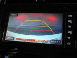バックモニターで、駐車時に見えにくい後方をしっかり確認できます。