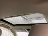 サンルーフ装備車両! 晴れやかな気分でドライブを楽しむことが出来ますよ♪