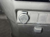 【アクセサリーソケット】車内で様々な電気製品を利用できます。