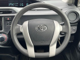 インテリアに合わせたデザインのステアリングは、運転される方のことも考え、運転しやすい形状、大きさです。是非一度、実際に触ってお確かめください。