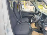 視界が良く操作しやすい運転席