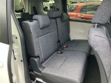 ゆとりある広々とした車内空間は、ドライブを始め買い物やレジャーなど、幅広く活躍します。一人でもみんなとでもお出かけを楽しみましょう!