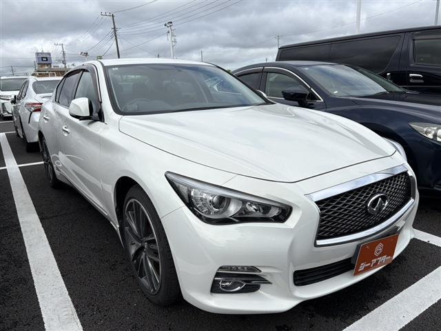 スカイライン2.0 200GT-t禁煙車 純正ナビ フルセグTV