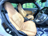 運転席シート廻りは使用感も少なく、良好な状態となっています。丁寧に使われていたことがよくわかりますね。