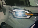 高輝度で点灯速度が速く、しかも消費電力の少ないLEDヘッドライトが装備されています!LEDの明るい光が走行中の視界の確保をサポートして、夜のドライブがより楽しく安全に運転できます♪