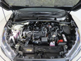 車にとって、とても大切な部分のエンジンルーム。綺麗に清掃済みで安心です。