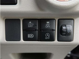 オートマチックハイビームとは、先行車や対向車のライトを認識し、ハイビームとロービームを自動で切り替える機能です。夜道の視界を確保します。詳細は販売店スタッフまでおたずねください。