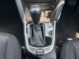 滑らかに変速する6速AT。エンジンの力をダイレクトに伝えます。Smooth 6-speed AT. It delivers engine power directly to you.