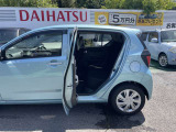 ドアが約90度開くので乗り降りがしやすいです。
