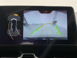 【バックモニター】駐車時に後方がリアルタイム映像で確認できます。駐車時や、夜間のバック時に大活躍♪