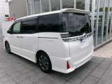 走りにこだわりながら収納力も持ち合わせたお車です。荷物を載せて軽快なドライブを楽しめますよ♪
