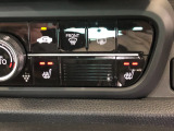 【シートヒーター】スイッチを押せば、座面と背もたれで体を温めてくれます♪