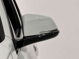 ドアミラーに内蔵されているフラッシャーは視認性も良く安全運転に一役買ってます。