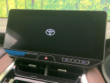 【12.3インチワイドナビ】高級感とインパクトのある大型ワイドナビを装備。各種オーディオ操作はもちろん、横長ワイド画面でのマップ2分割表示など、利便性も高いナビです♪