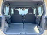普段のお買い物や通勤、送迎等に十分な荷室スペースを確保しております。セカンドシートを倒すと、大きな荷物の積載も可能です♪
